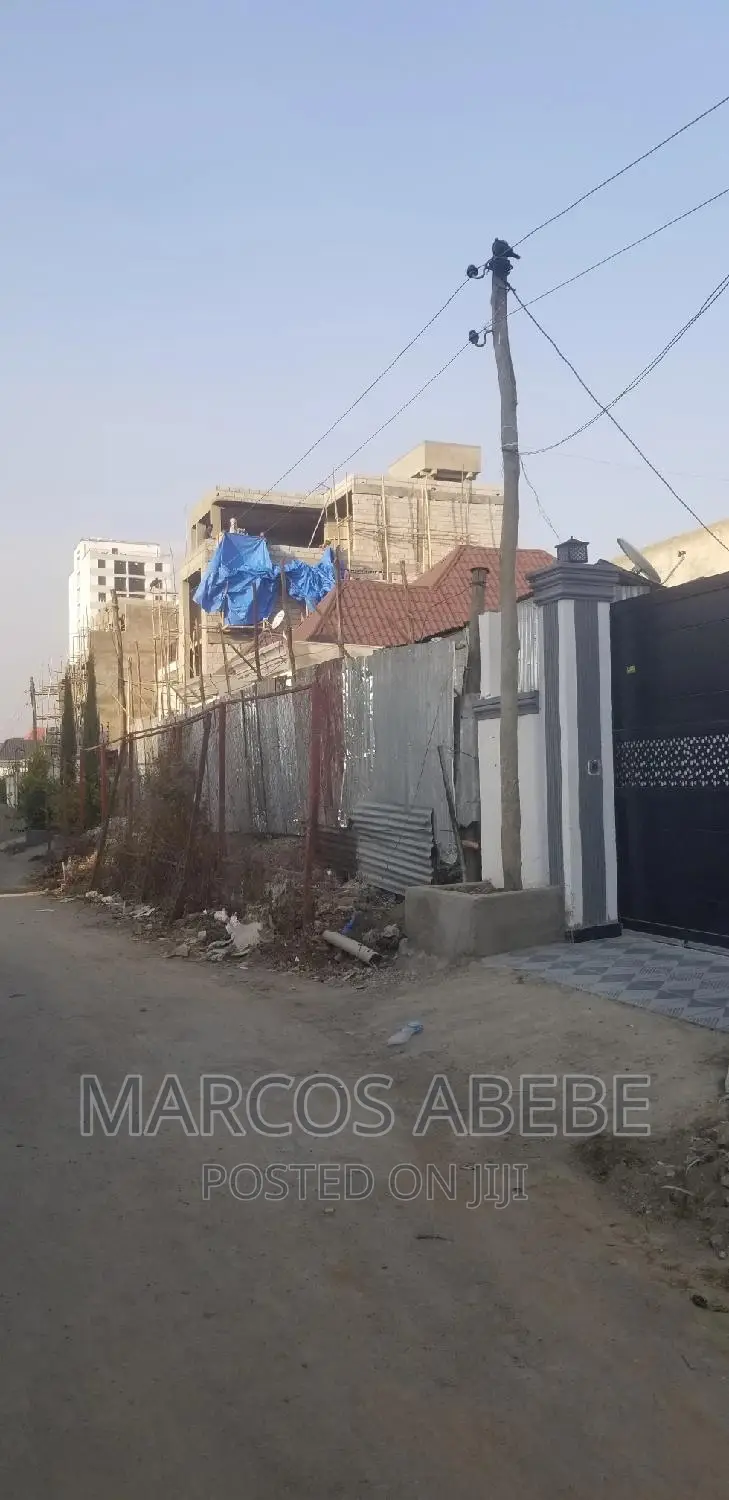 የ ሚሸጥ ቦታ አያት አፍሮፅሆን ኮፓውንድ ወስጥ (Land for Sale)