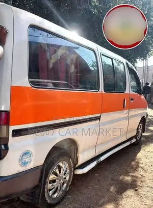 Toyota HiAce 2008 White