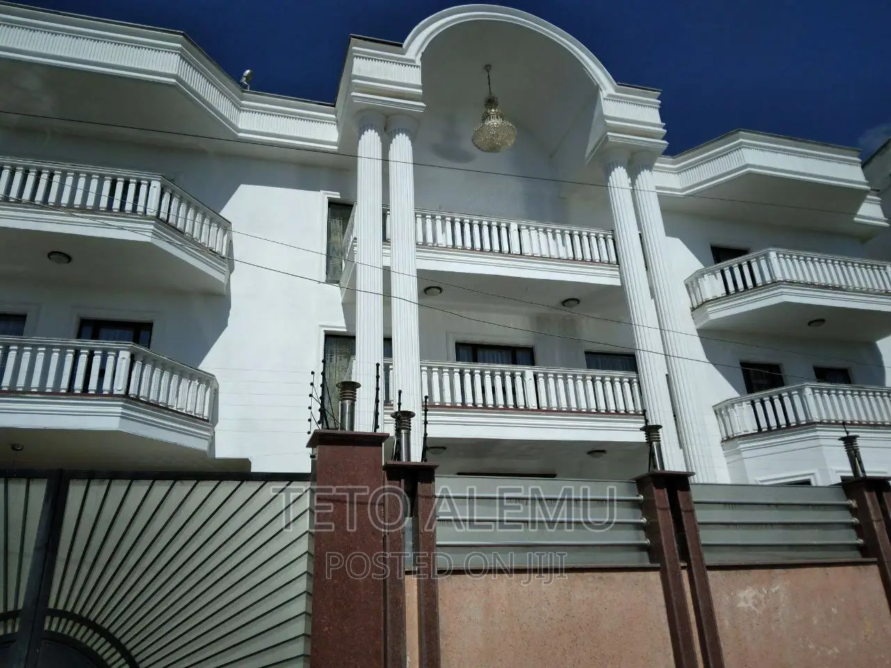 8bdrm House in የሚሸጥ መኖሪያ ቤት መገናኛ ቶፕ, Yeka for sale