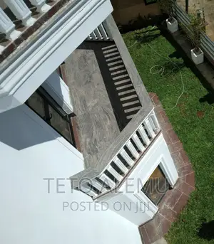 8bdrm House in የሚሸጥ መኖሪያ ቤት መገናኛ ቶፕ, Yeka for sale