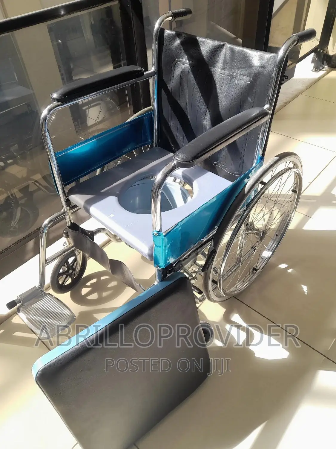 Medical Used Commode Wheelchair~Wheelchair~Wheelchair