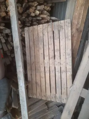 Photo - Pallets Wood Pallet