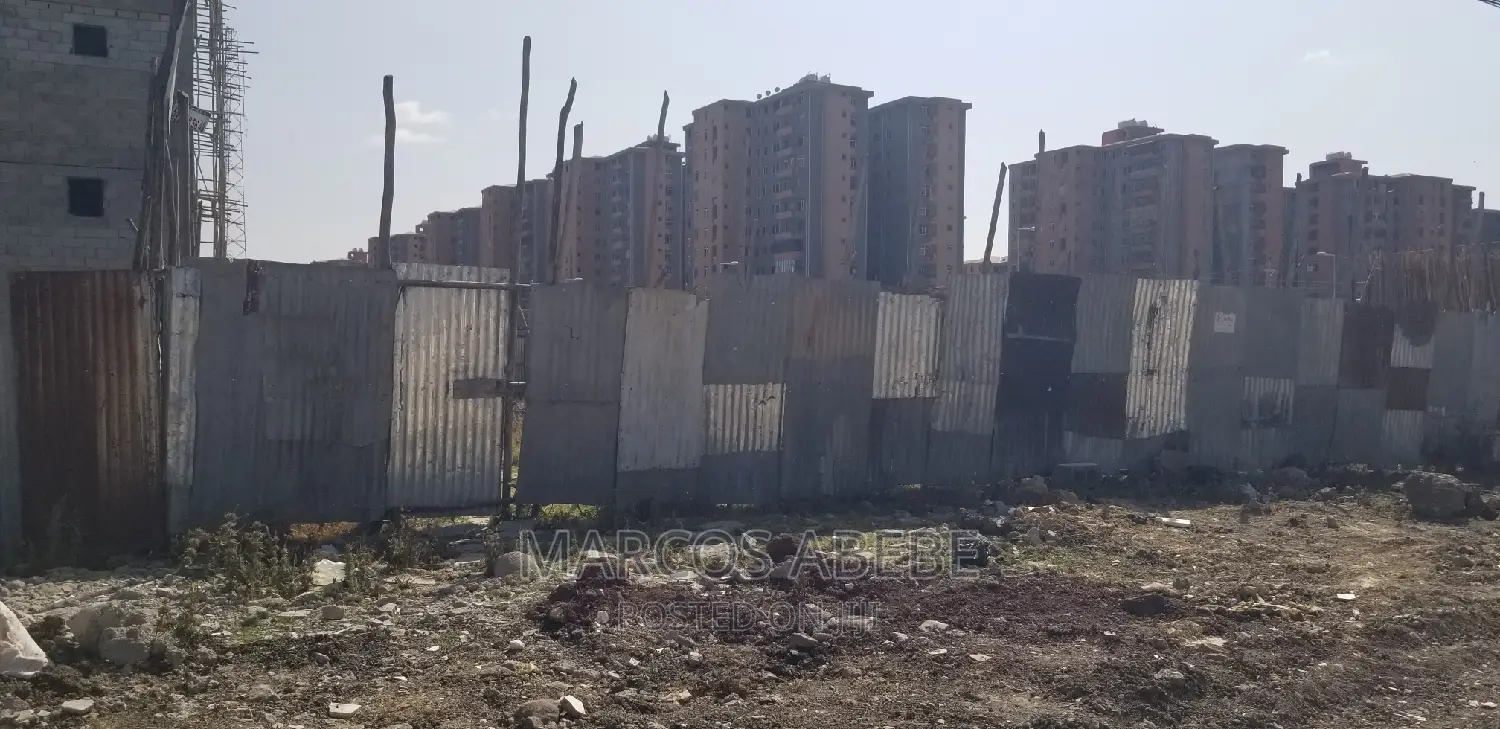 የሚሸጥ ቦታ ለ አፓርትመንት የሚሆን (Land for Sale )