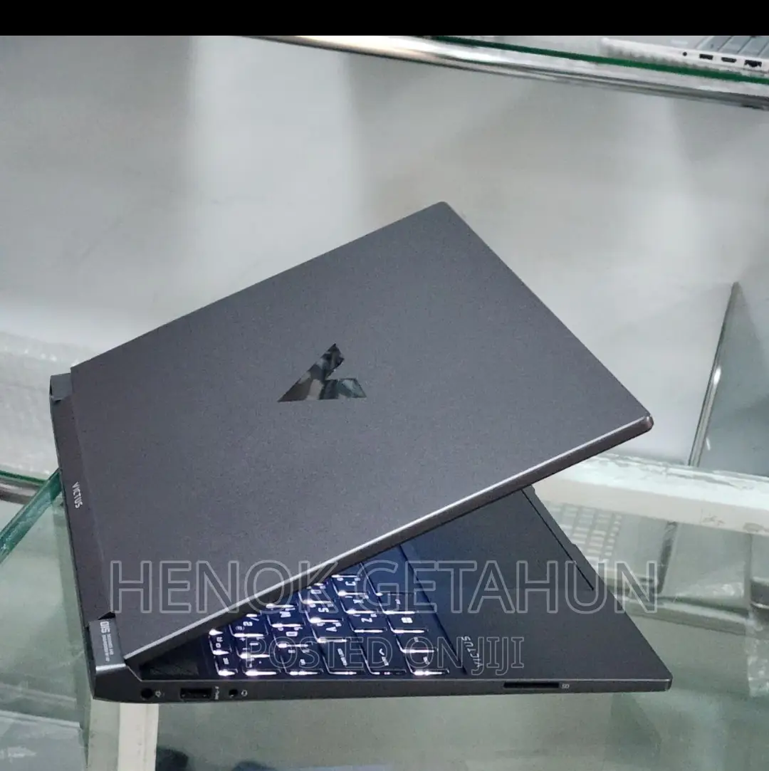 New Laptop HP Victus 16 16GB AMD Ryzen 5 SSD 512GB