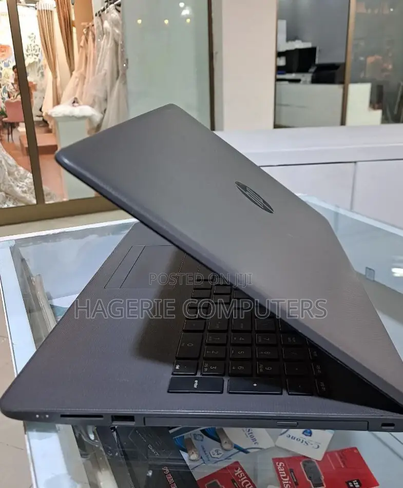 New Laptop HP G71T 8GB Intel Core I7 HDD 1T