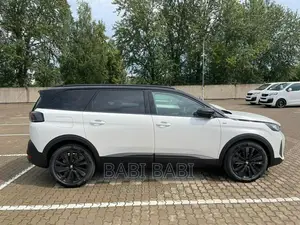 New Peugeot 5008 2023 White