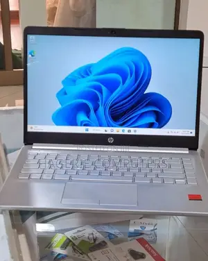 New Laptop HP Stream Notebook 8GB Intel Core I5 HDD 1T