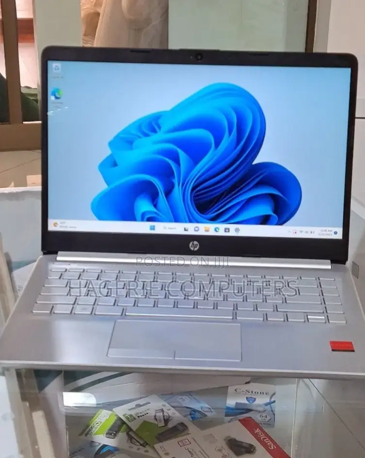 New Laptop HP Stream Notebook 8GB Intel Core I5 HDD 1T