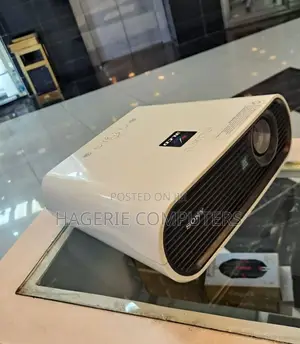 Photo - Brand New Sony Projector Sd Es5