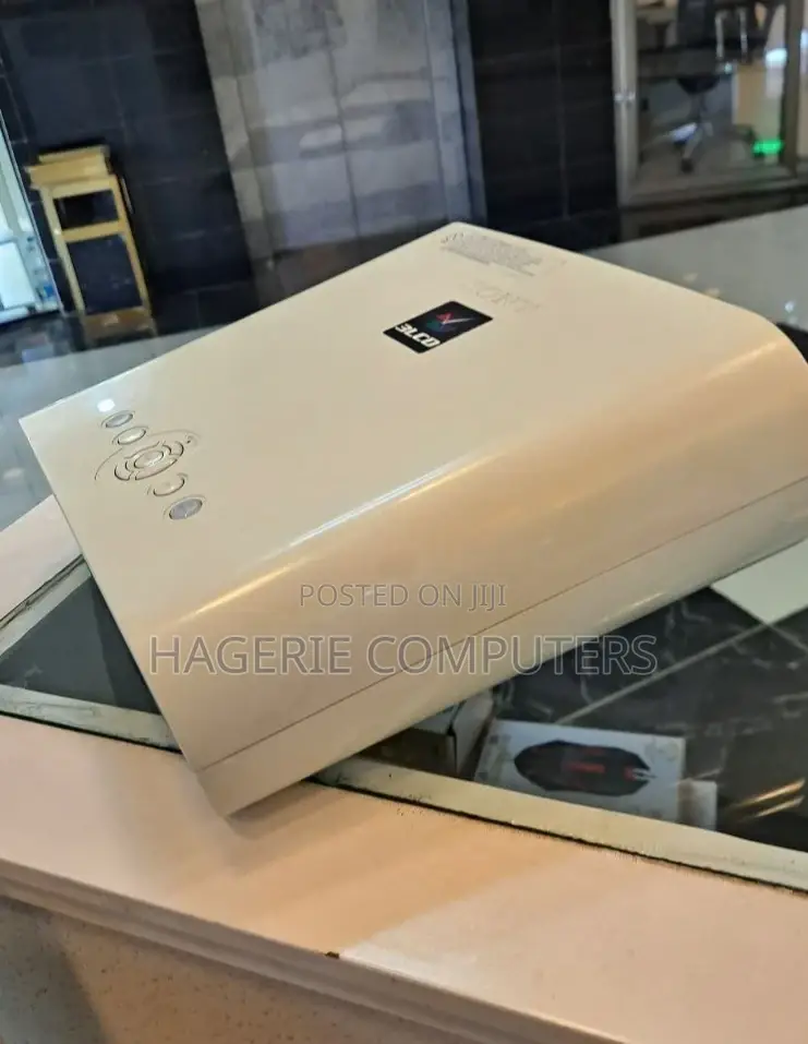 Brand New Sony Projector Sd Es5