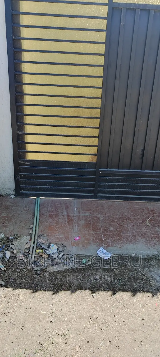 3bdrm Villa in Vila, Bole for rent