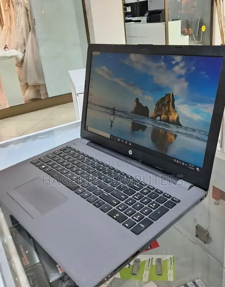 New Laptop HP 8GB Intel Core I7 HDD 1T