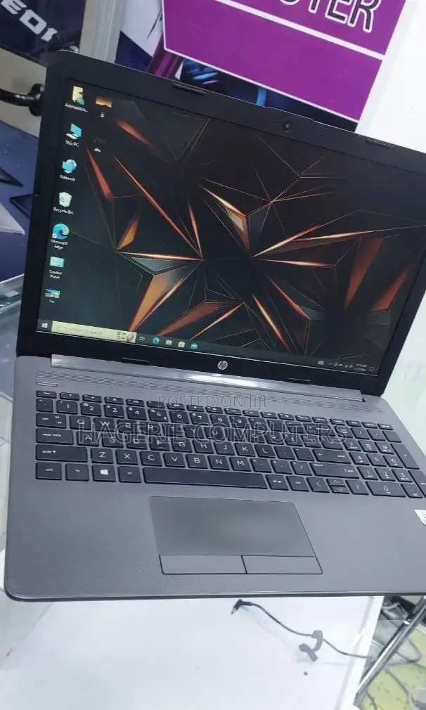 New Laptop HP Stream Notebook 8GB Intel Core I7 HDD 1T