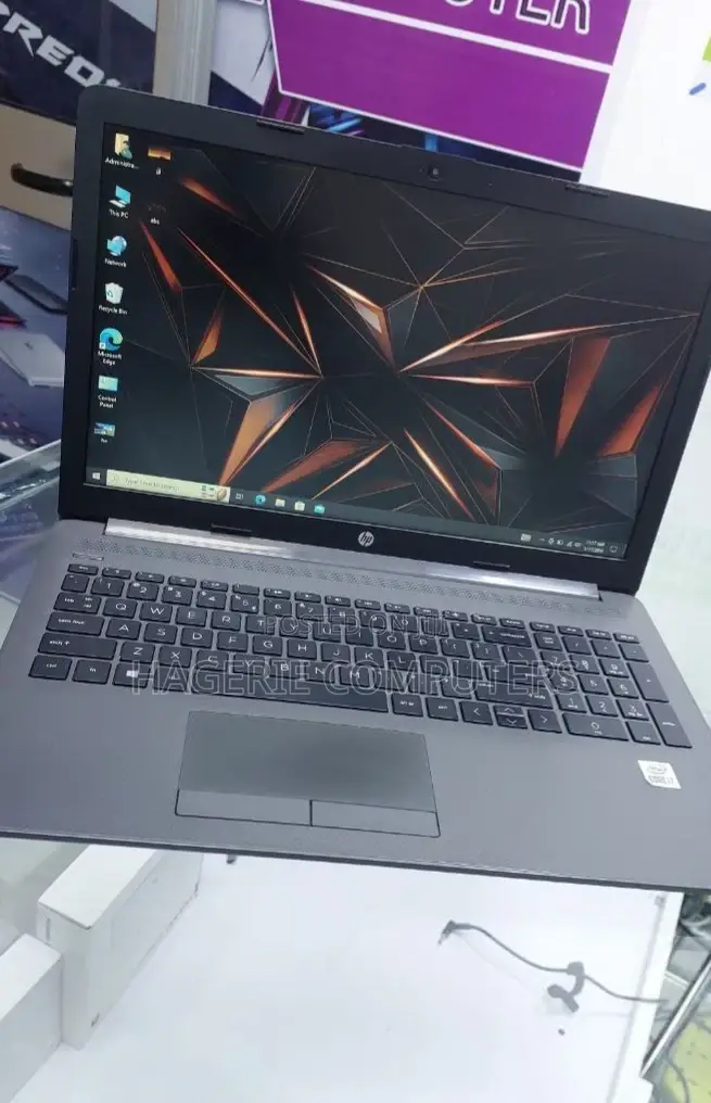 New Laptop HP Stream Notebook 8GB Intel Core I7 HDD 1T