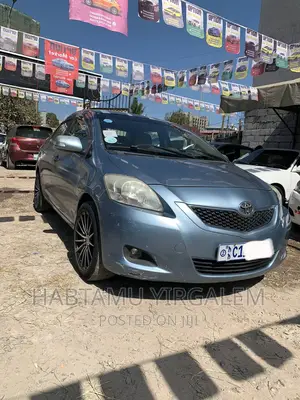 Photo - Toyota Yaris 2009 Blue