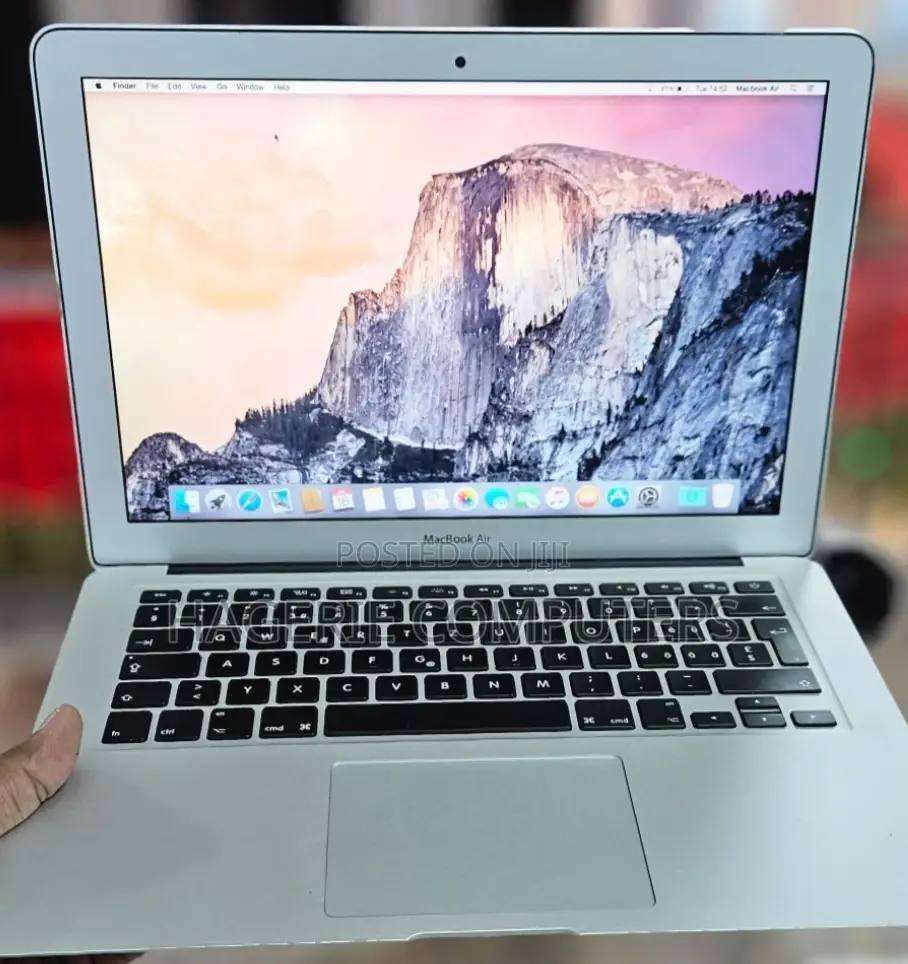New Laptop Apple MacBook Air 2015 4GB SSD 128GB