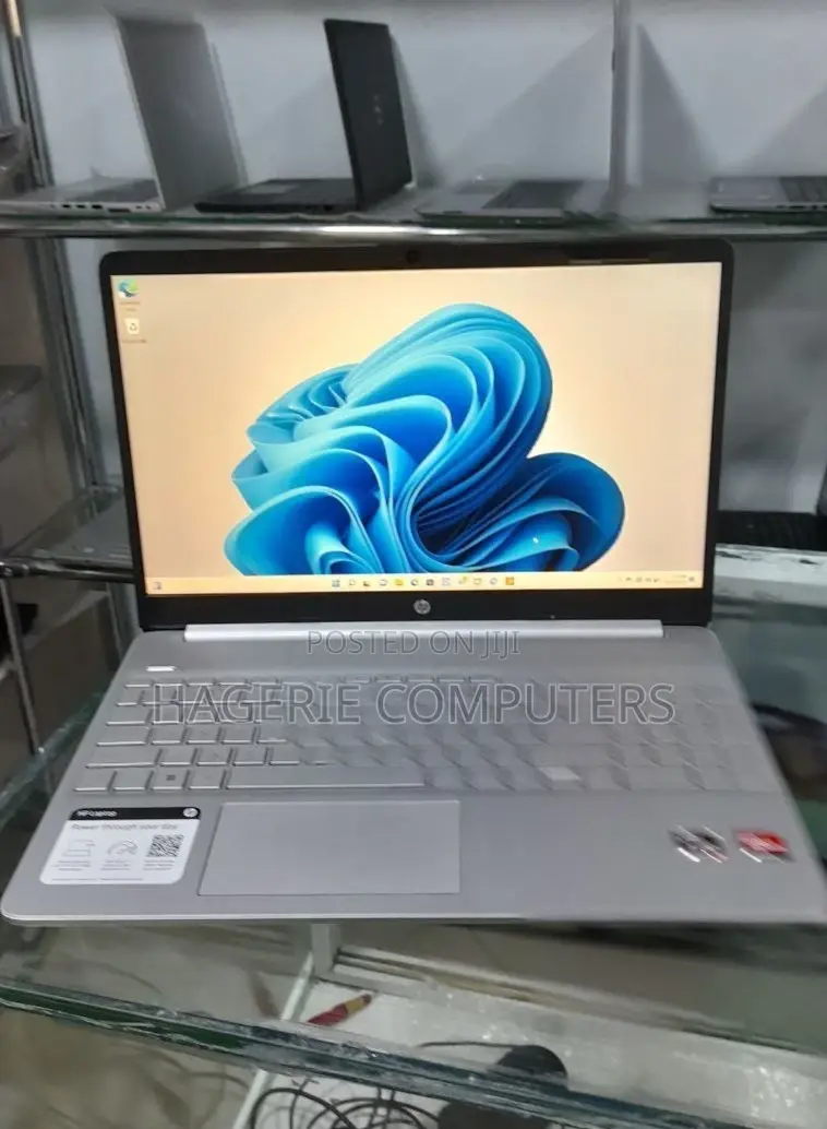 New Laptop HP Stream Notebook 8GB AMD Ryzen 5 SSD 512GB