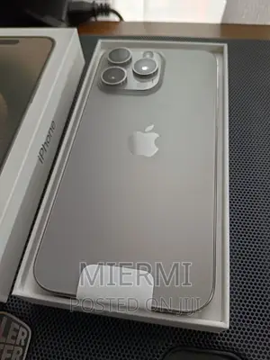 New Apple iPhone 15 Pro Max 256 GB White