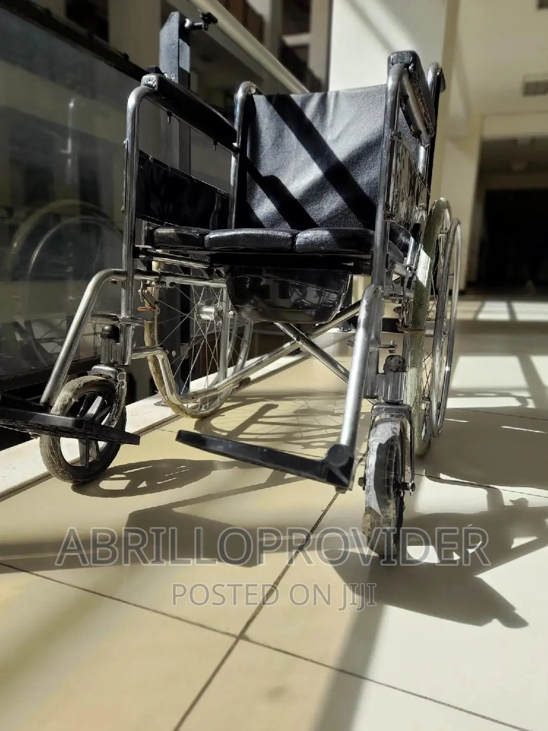 Used Commode Wheelchair/Wheelchair/Wheelchair/Wheelchair