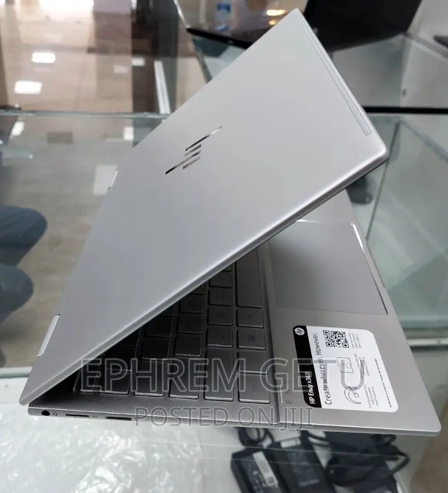 New Laptop HP Envy X360 8GB Intel Core I7 SSD 512GB