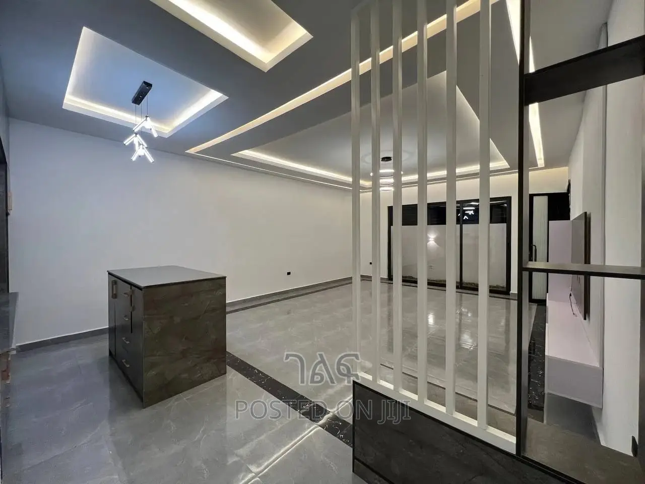 5bdrm Villa in ቅንጡ ቪላ ጃክሮስ, Bole for sale