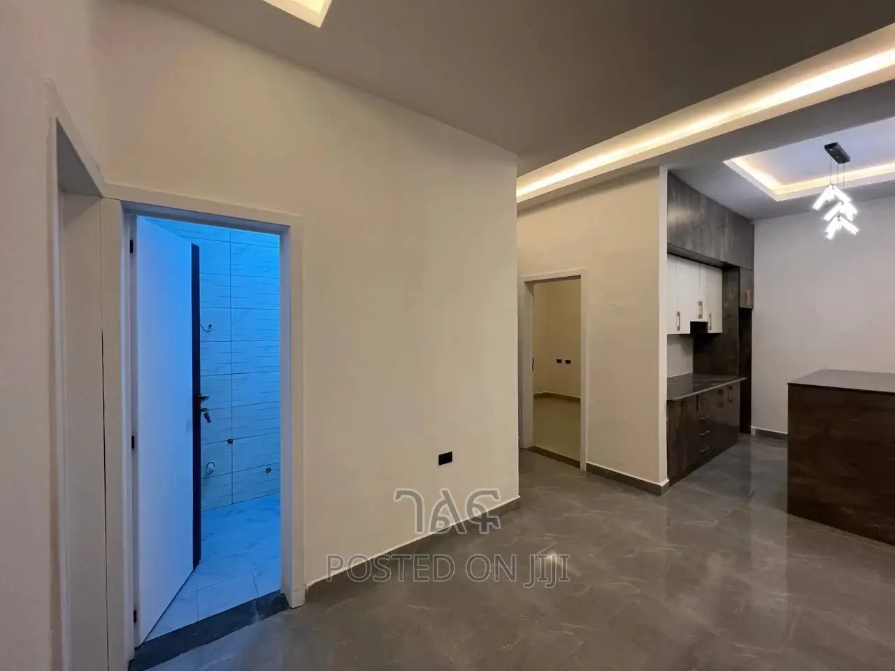 5bdrm Villa in ቅንጡ ቪላ ጃክሮስ, Bole for sale