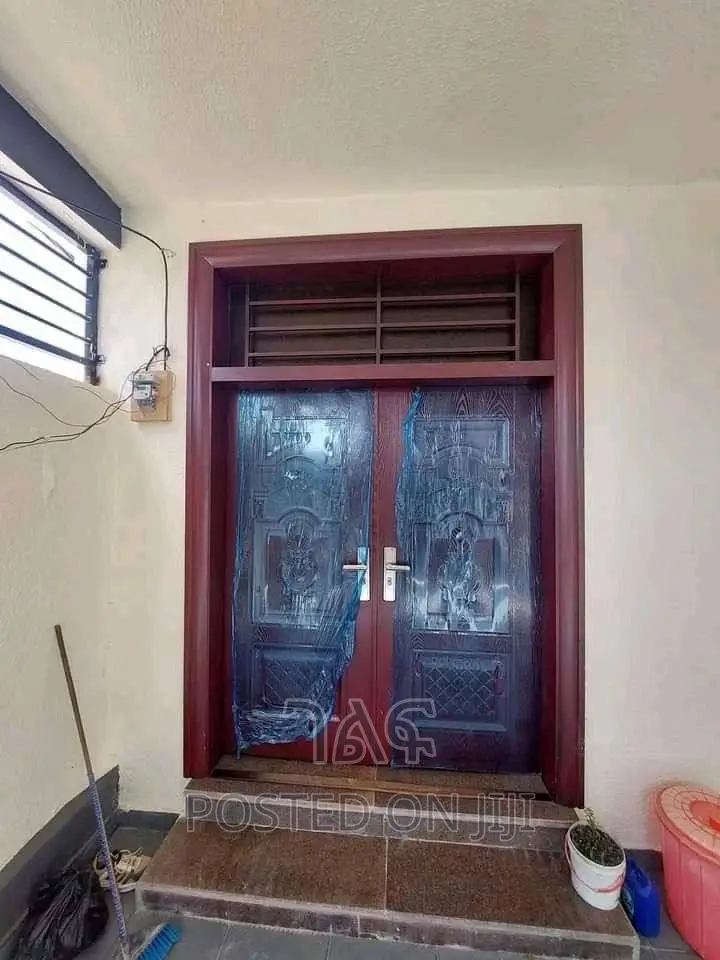 20bdrm Apartment in የግል, Bole for sale