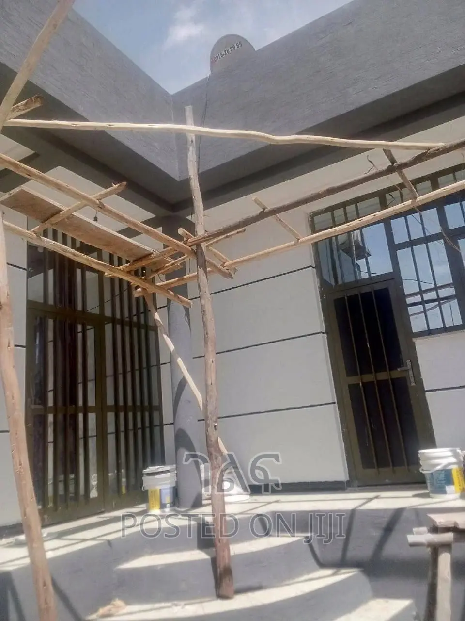 20bdrm Apartment in የግል, Bole for sale