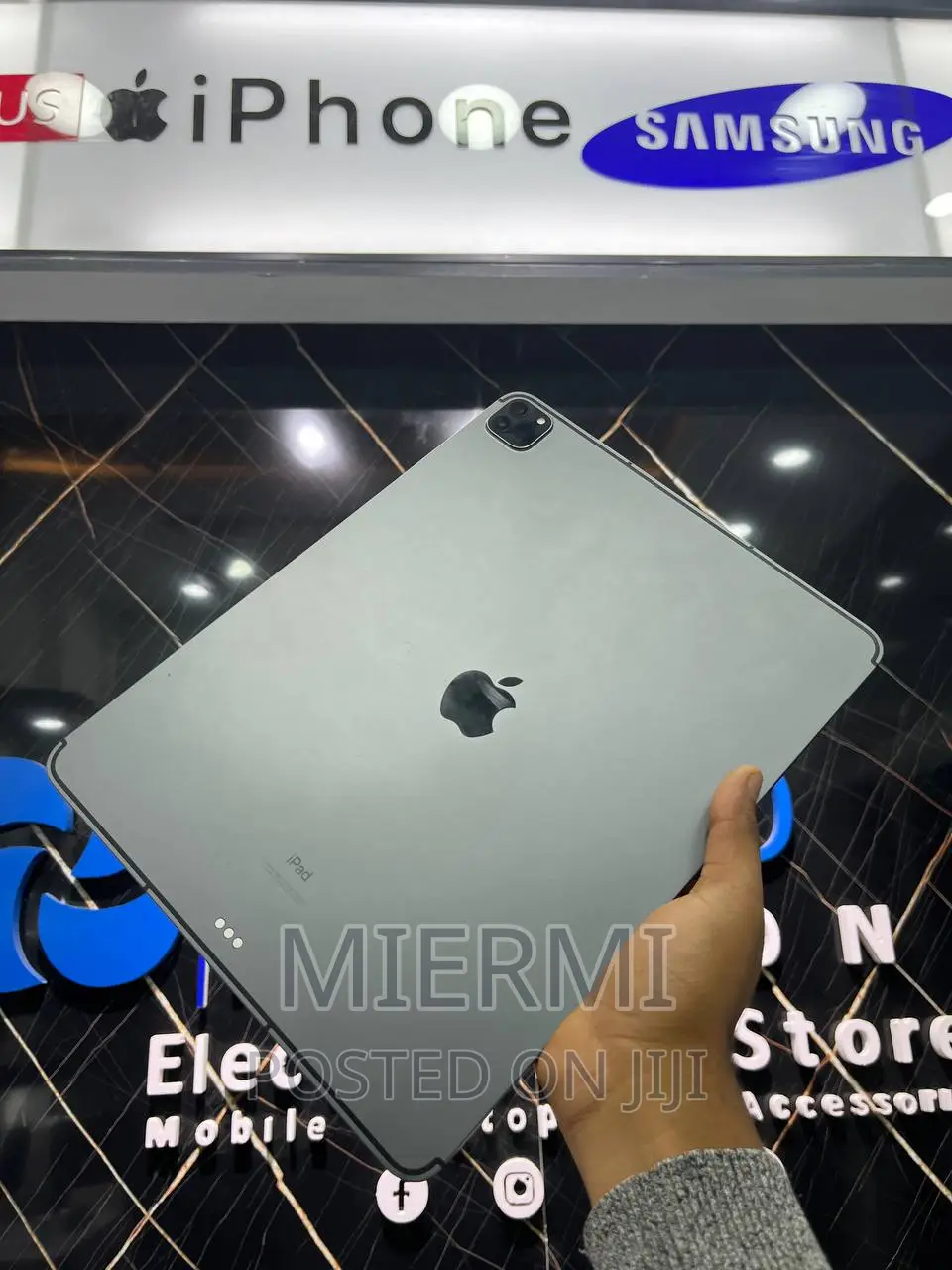 New Apple iPad Pro 12.9 (2022) 256 GB Gray