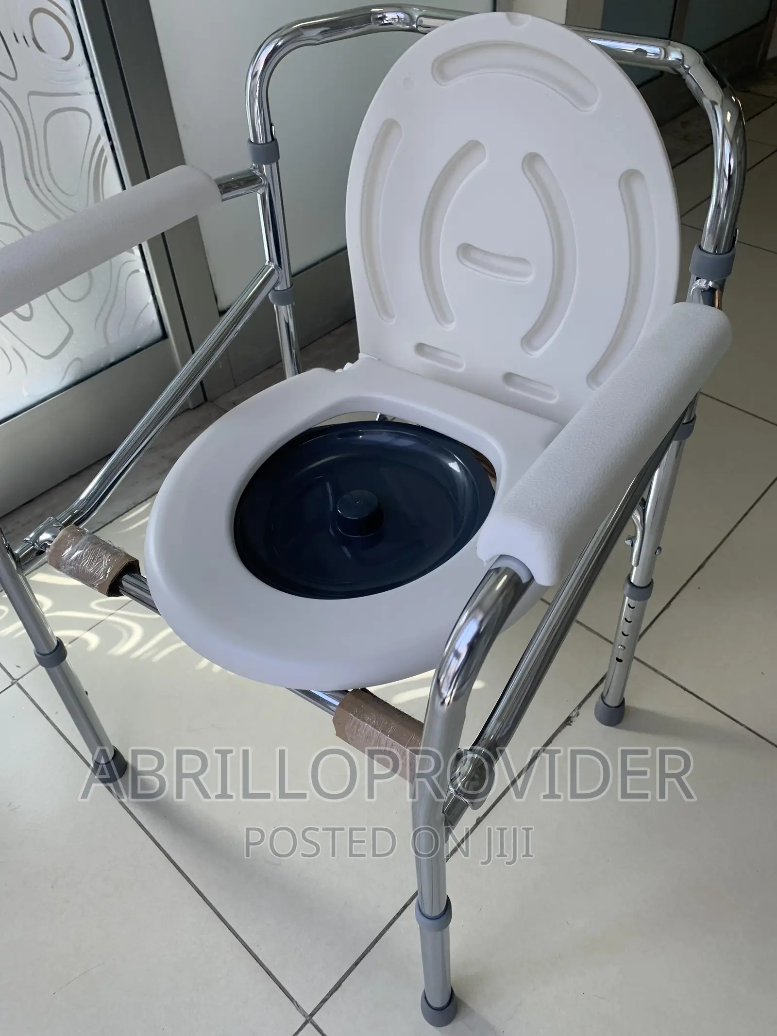 150kg Weight Capacity, Adjustable Height Bedside or Toilet