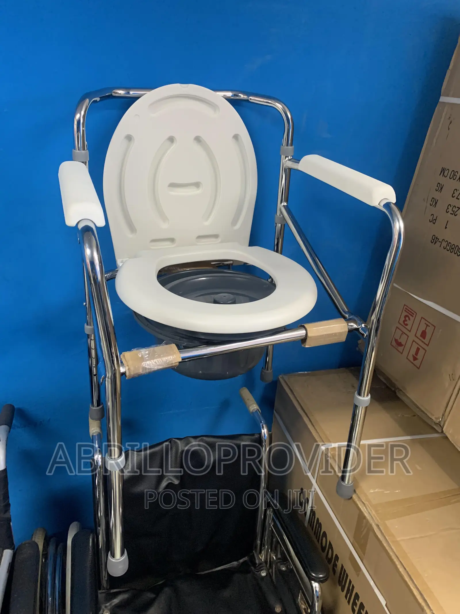 Commode Chair With Extra Wide Seat Opening,Bedside Toilet