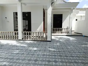 3bdrm Villa in የግል, Bole for sale