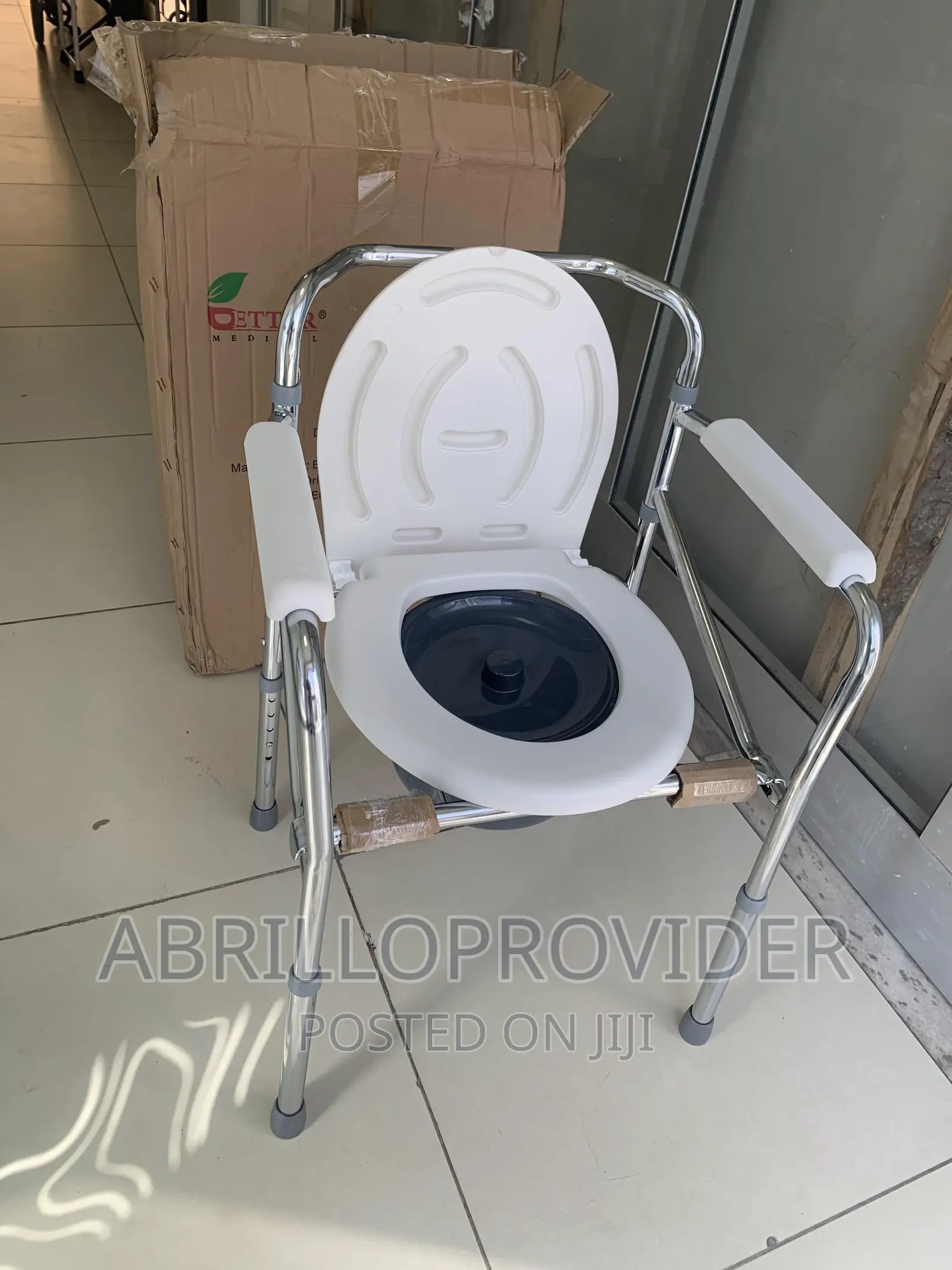 Commode With Bucket, Adjustable Padded Commode Chair