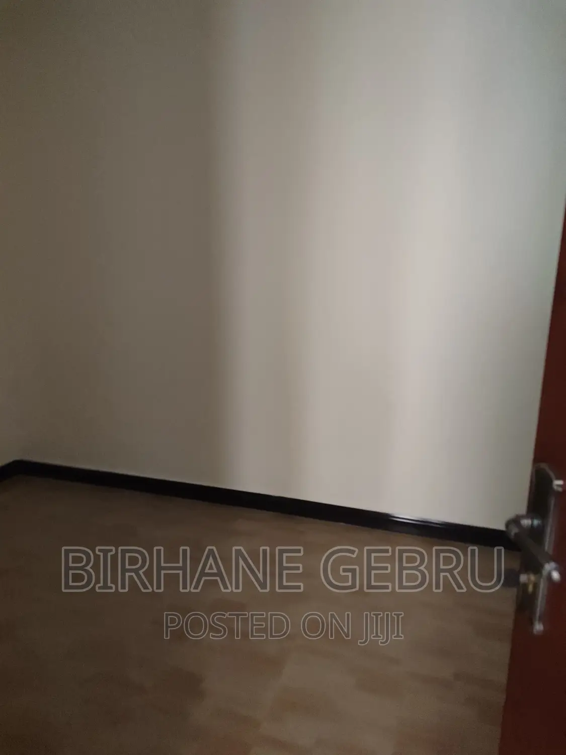 5bdrm House in House, Bole for rent