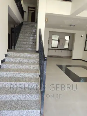 5bdrm House in House, Bole for rent