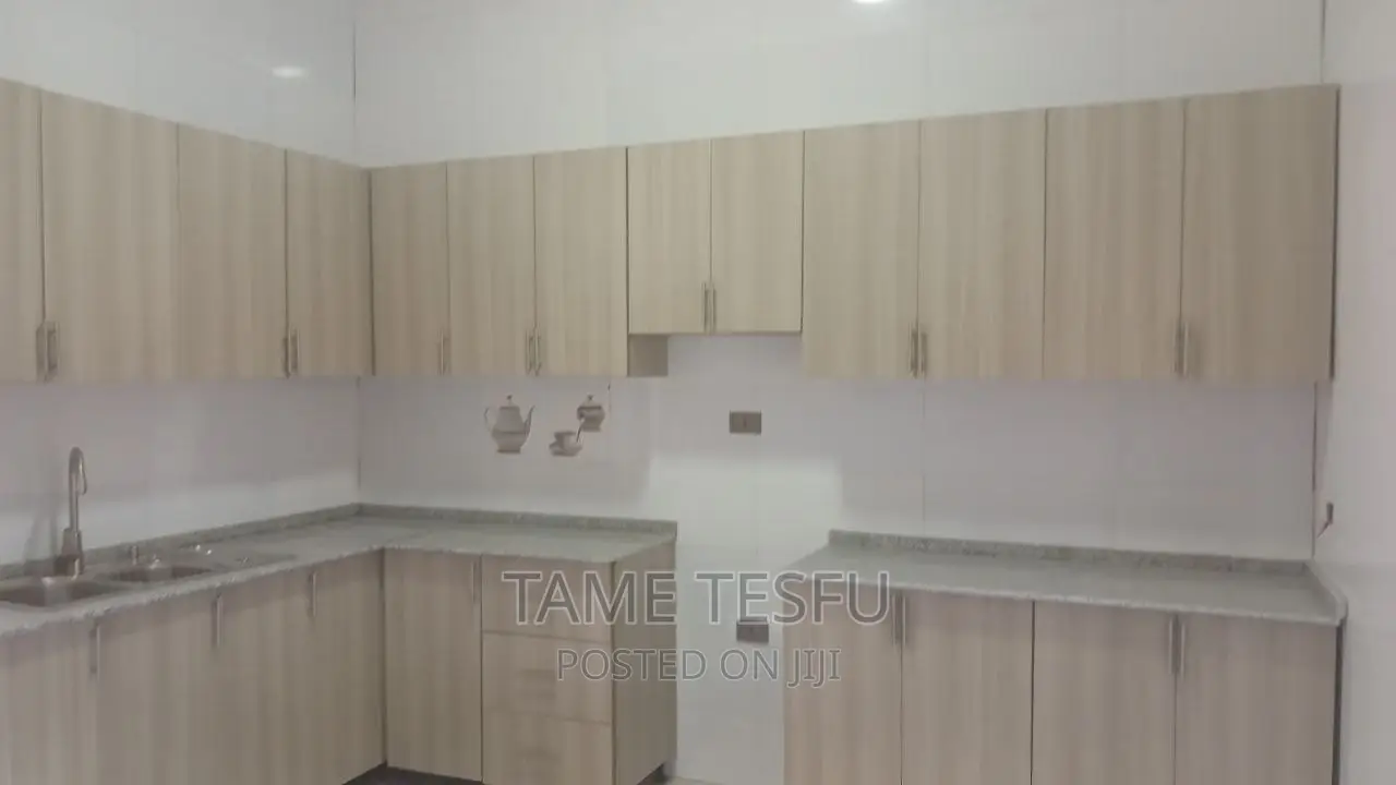 Furnished 4bdrm House in Haya Kompound, Yeka for sale