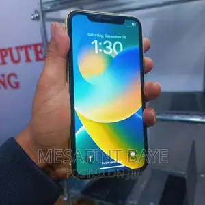 Photo - New Apple iPhone 11 64 GB Yellow