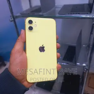 New Apple iPhone 11 64 GB Yellow