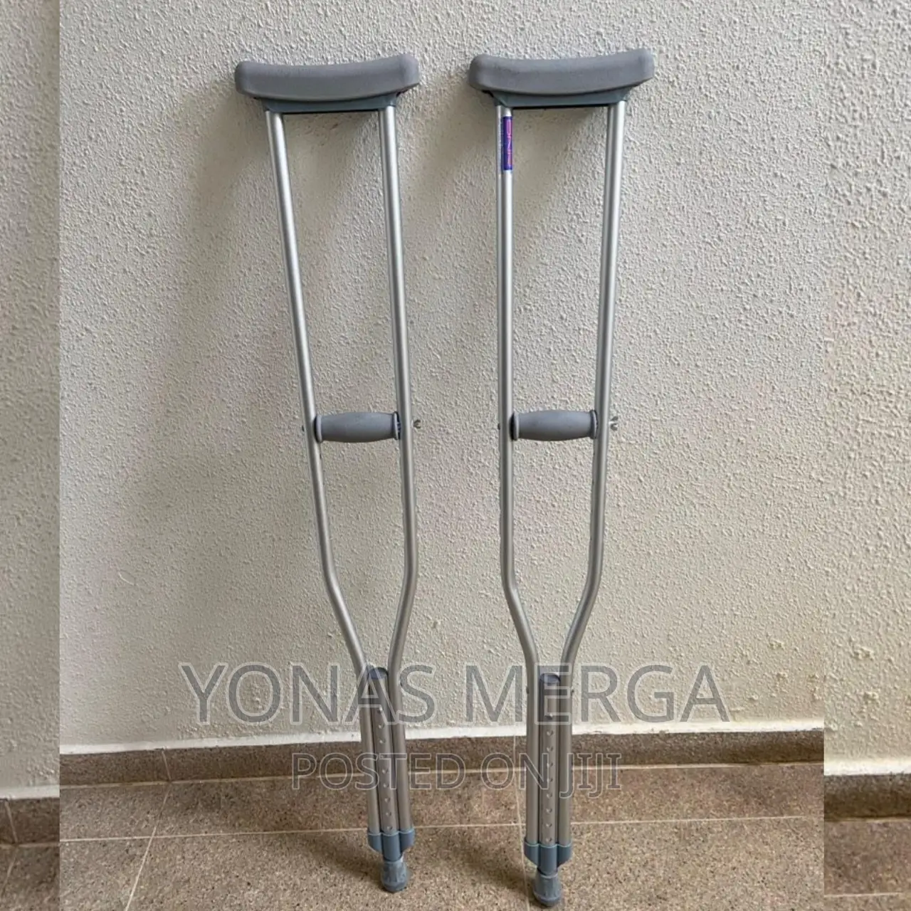 Crutches/Auxiliary Crutches/Injuries to Lifelong Disabilitie