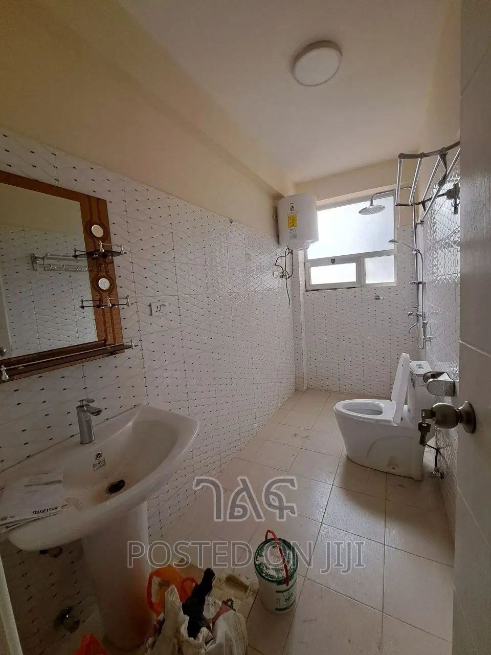 3bdrm Apartment in የግል, Bole for sale