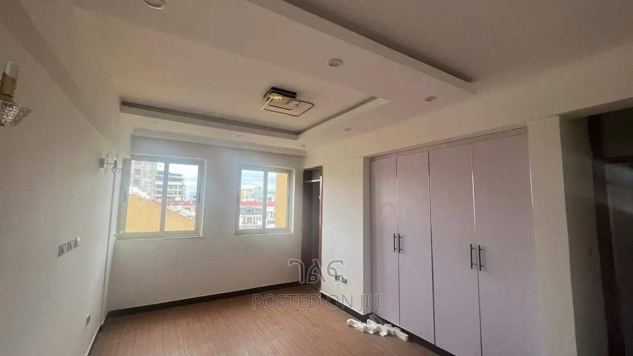 3bdrm Apartment in የግል, Bole for sale