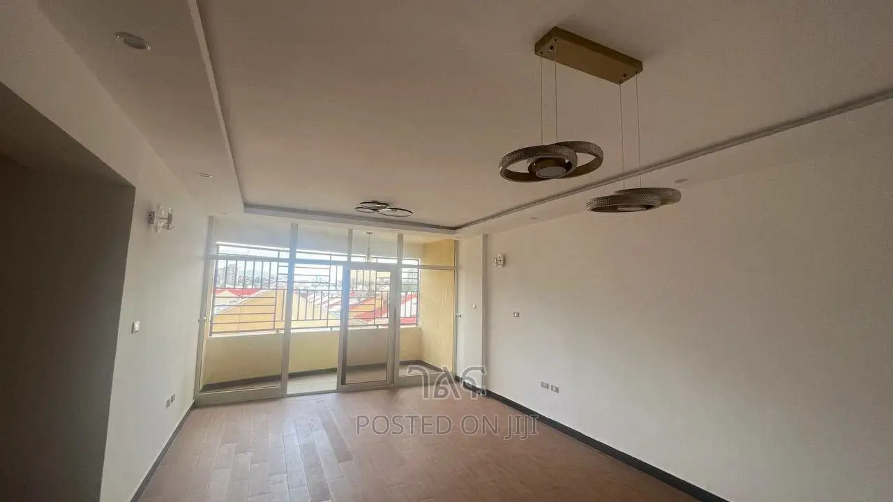 3bdrm Apartment in የግል, Bole for sale