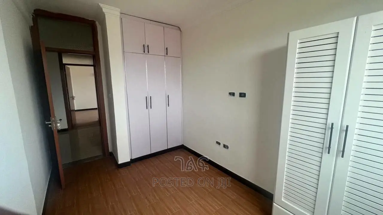 3bdrm Apartment in የግል, Bole for sale