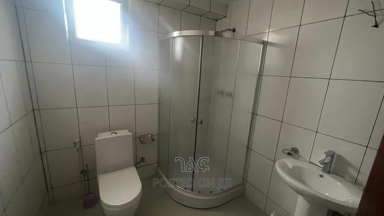 3bdrm Apartment in የግል, Bole for sale