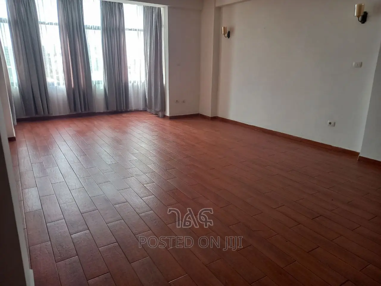 5bdrm House in የግል, Bole for sale