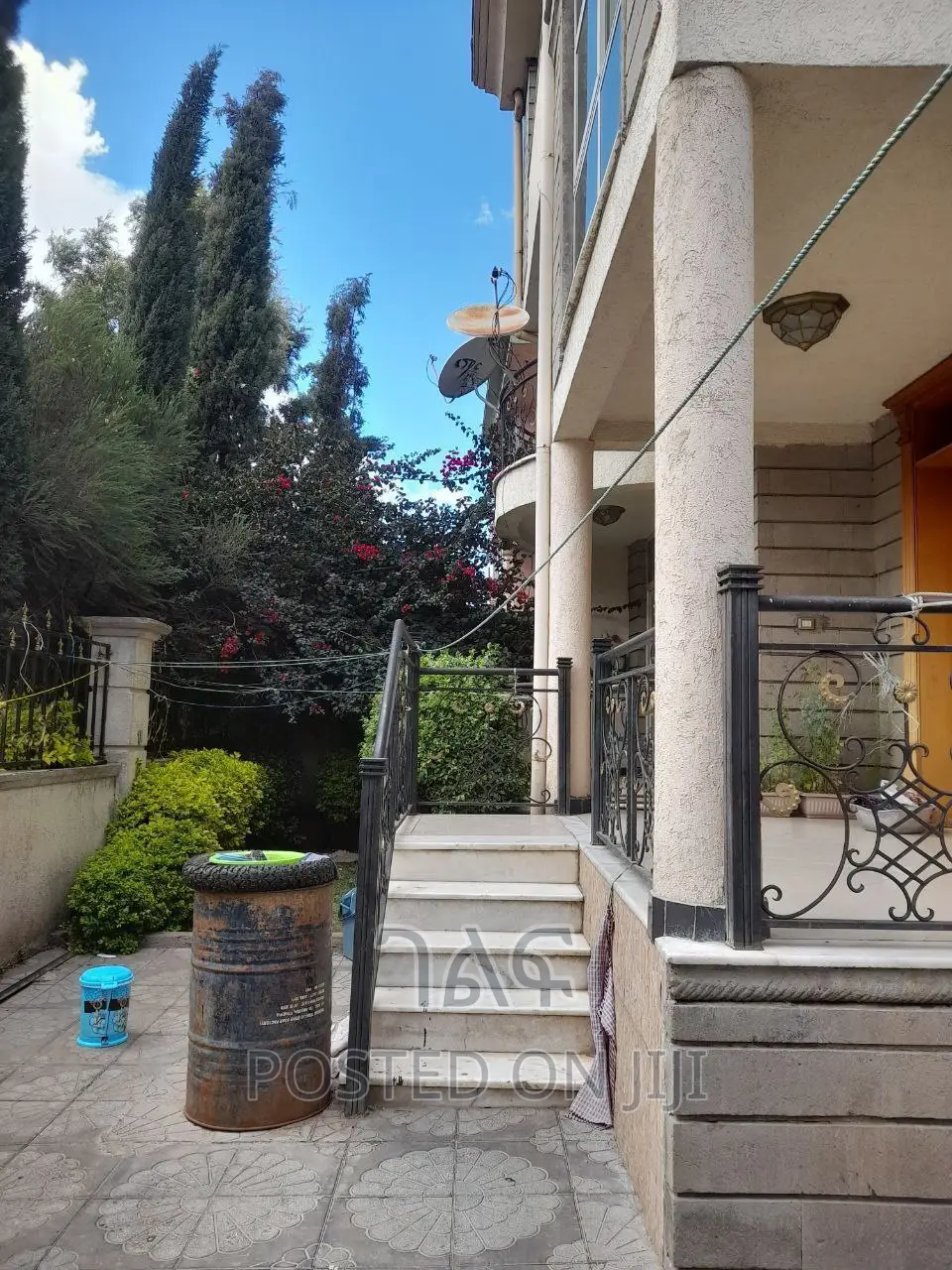 5bdrm House in የግል, Bole for sale