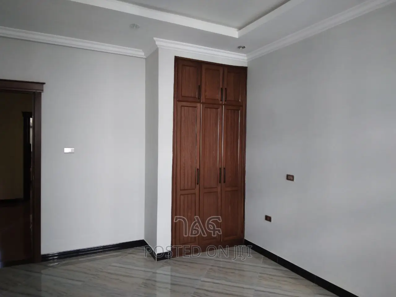 6bdrm House in የግል, Bole for sale