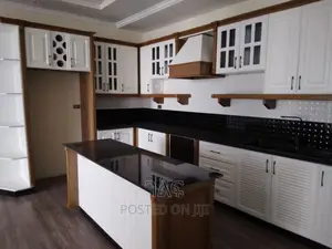 6bdrm House in የግል, Bole for sale