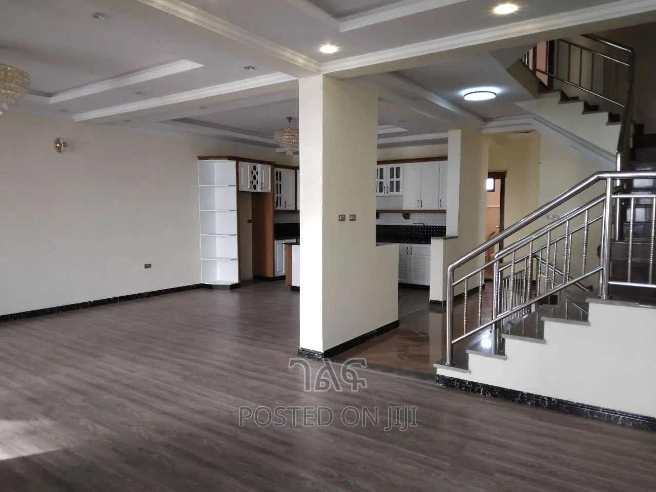 6bdrm House in የግል, Bole for sale