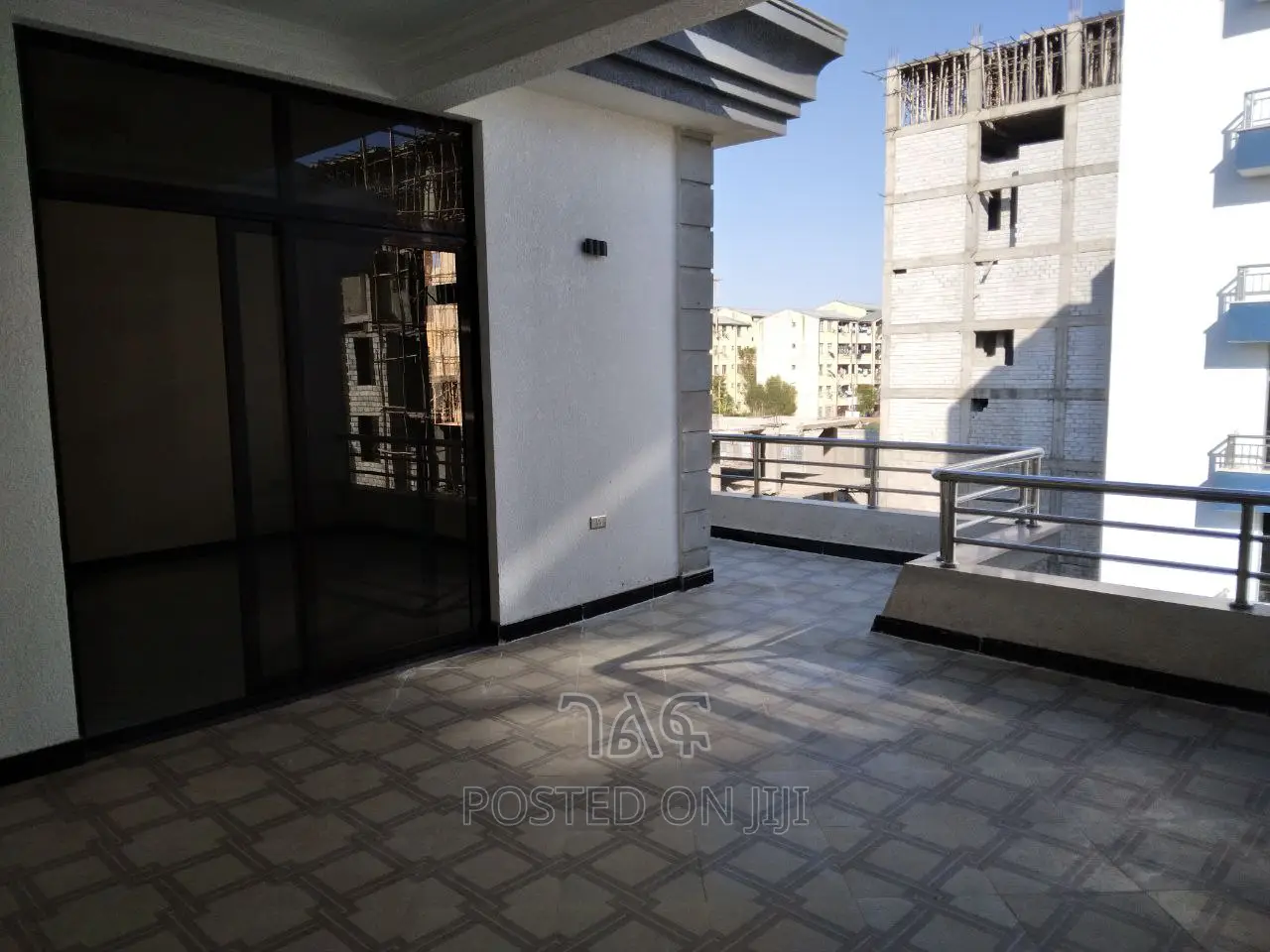 6bdrm House in የግል, Bole for sale